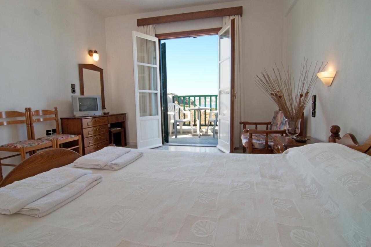 Alex Hotel Tourlos Exterior photo