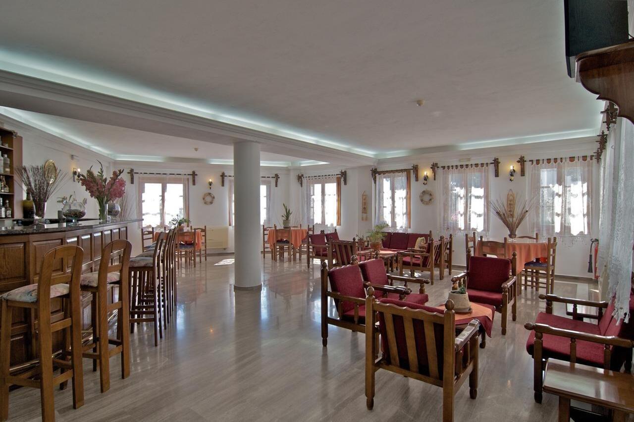 Alex Hotel Tourlos Exterior photo