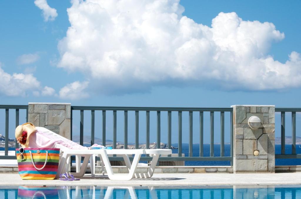Alex Hotel Tourlos Exterior photo