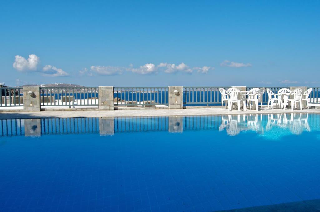 Alex Hotel Tourlos Exterior photo